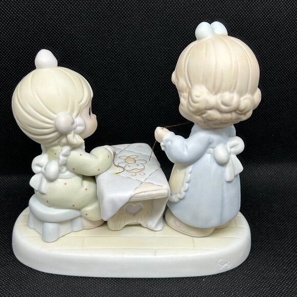 Precious Moments "Friend's Are Forever, Sew Bee It" figurine - Picture 2 of 3